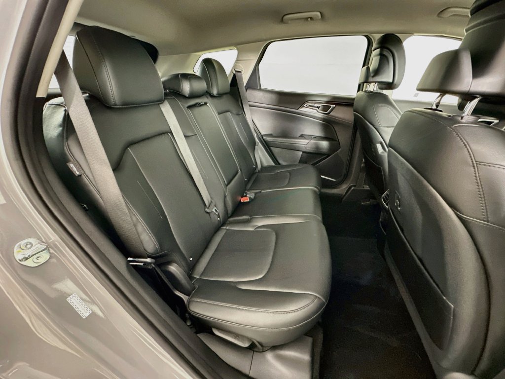 Used 2026 Kia Sportage EX FWD image 26