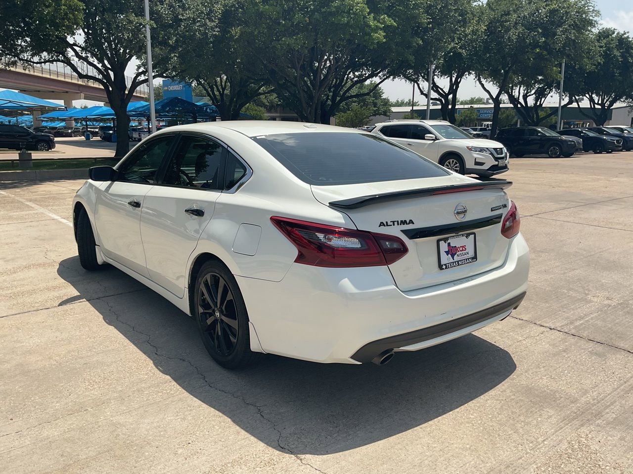 Used 2018 Nissan Altima 2.5 SR w/ SR Midnight Edition FWD image 7