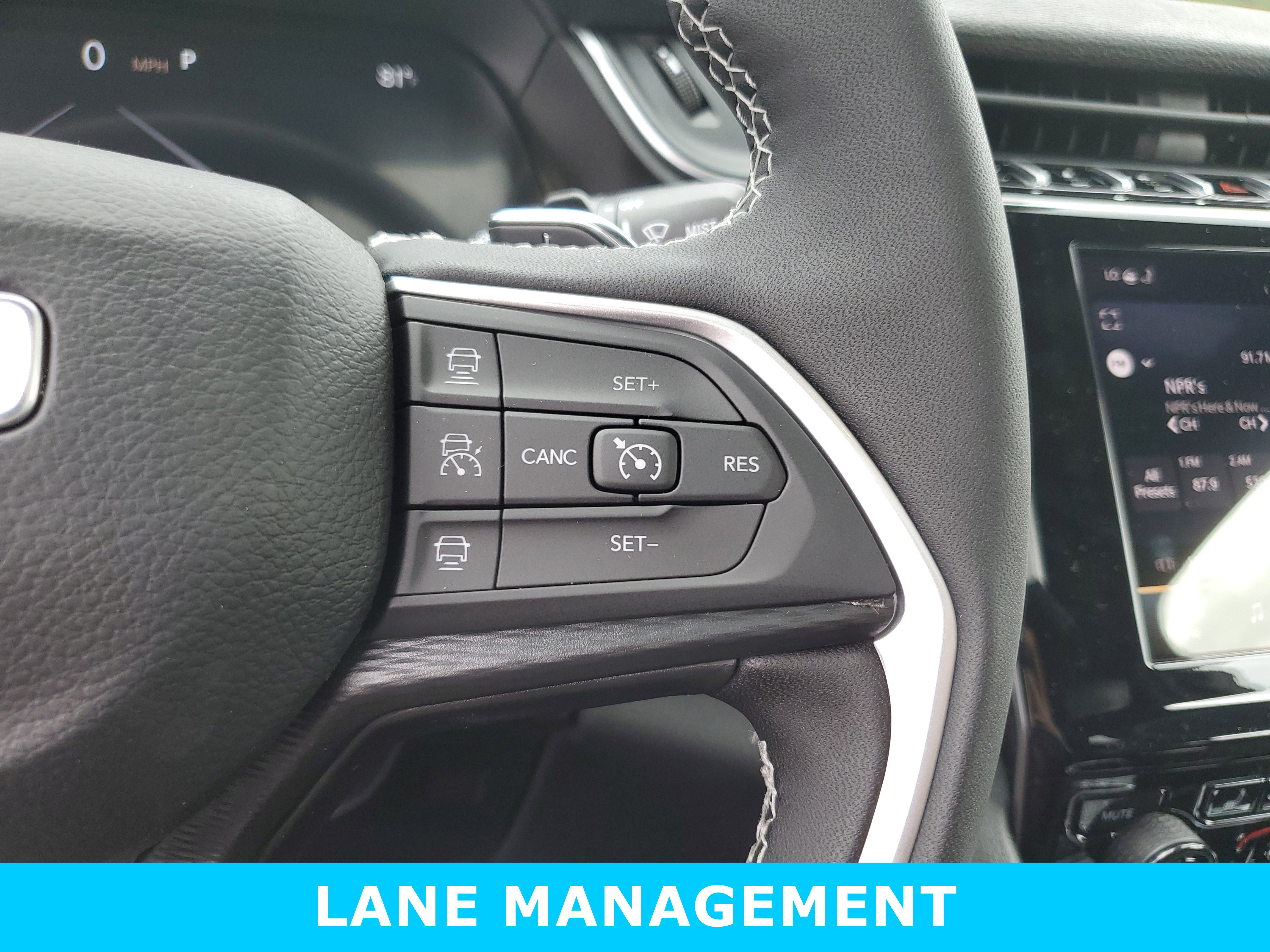 New 2025 Jeep Grand Cherokee L Altitude image 12