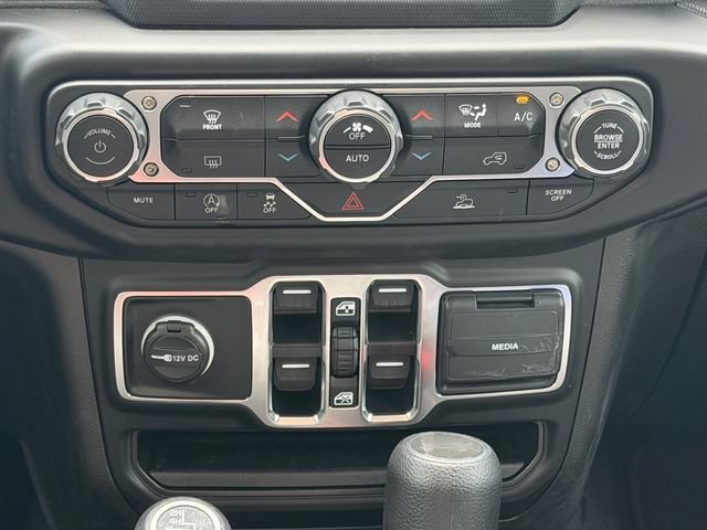 Used 2023 Jeep Wrangler Unlimited Sport AWD/4WD image 18
