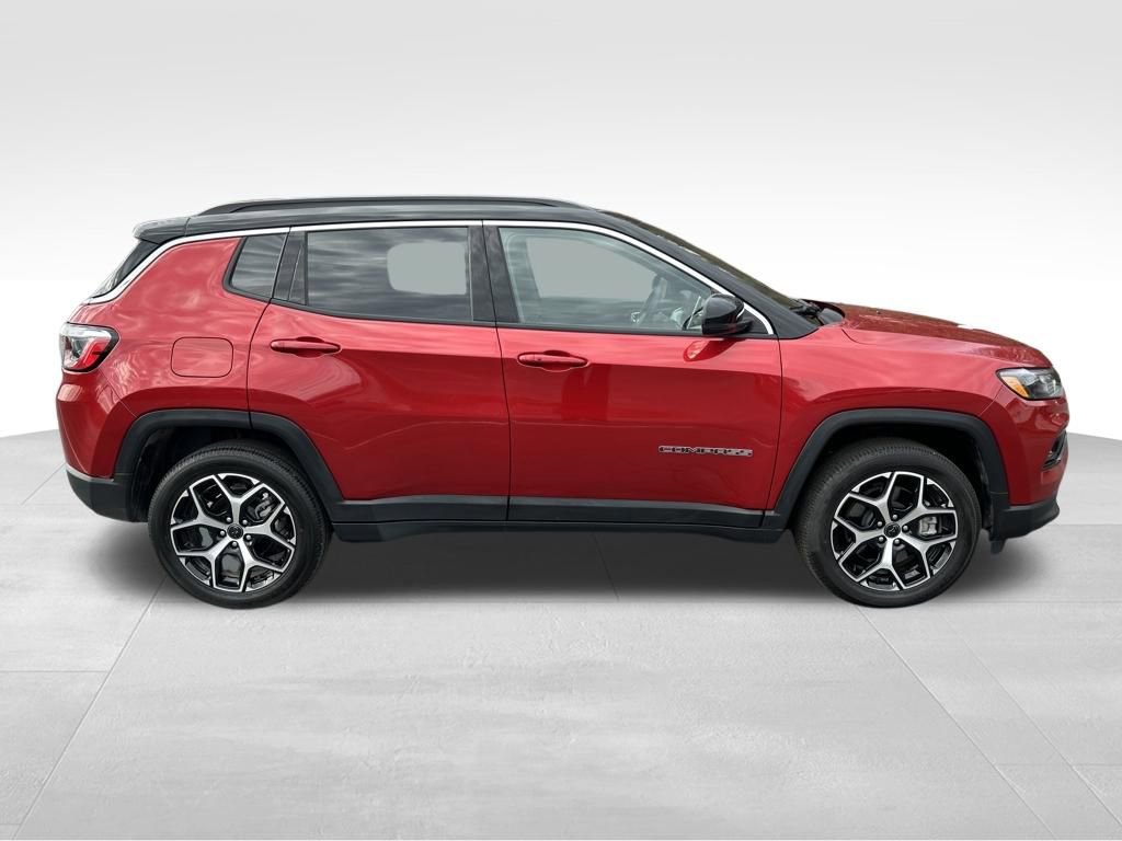 Used 2026 Jeep Compass Limited image 6