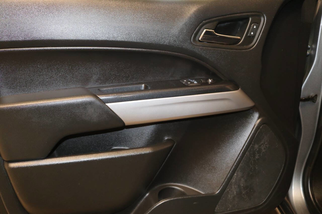 Used 2022 Chevrolet Colorado LT w/ Fleet Safety Package image 53