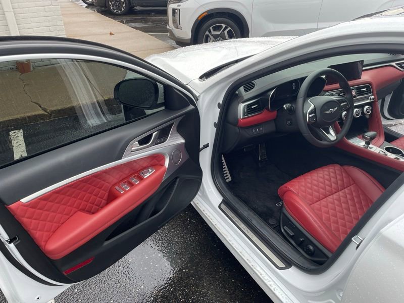 Used 2023 Genesis G70 3.3T w/ Sport Prestige Package image 2