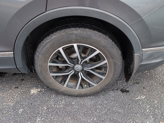 Used 2021 Volkswagen Tiguan SE image 7