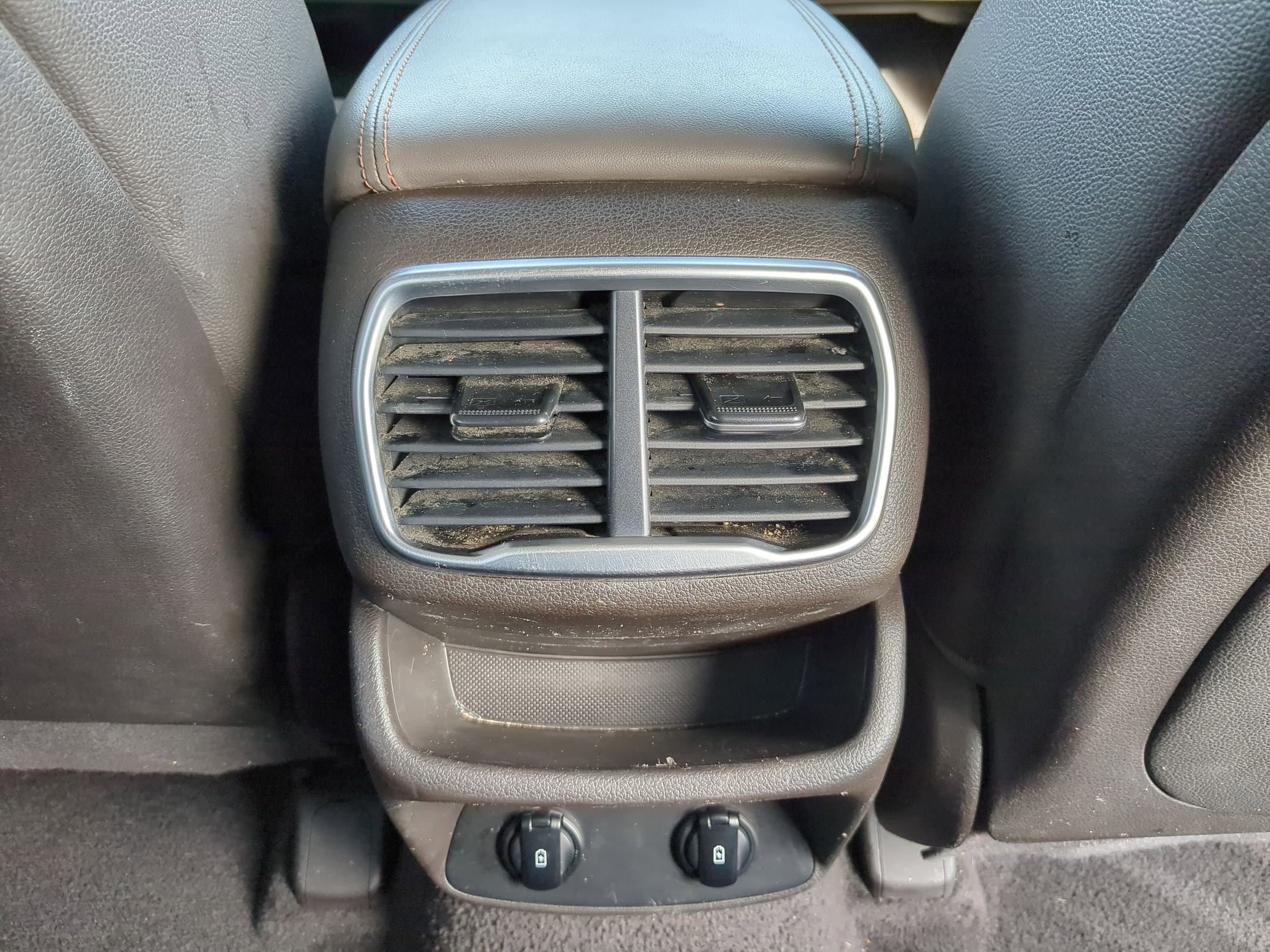 Used 2019 Hyundai Santa Fe Limited image 27