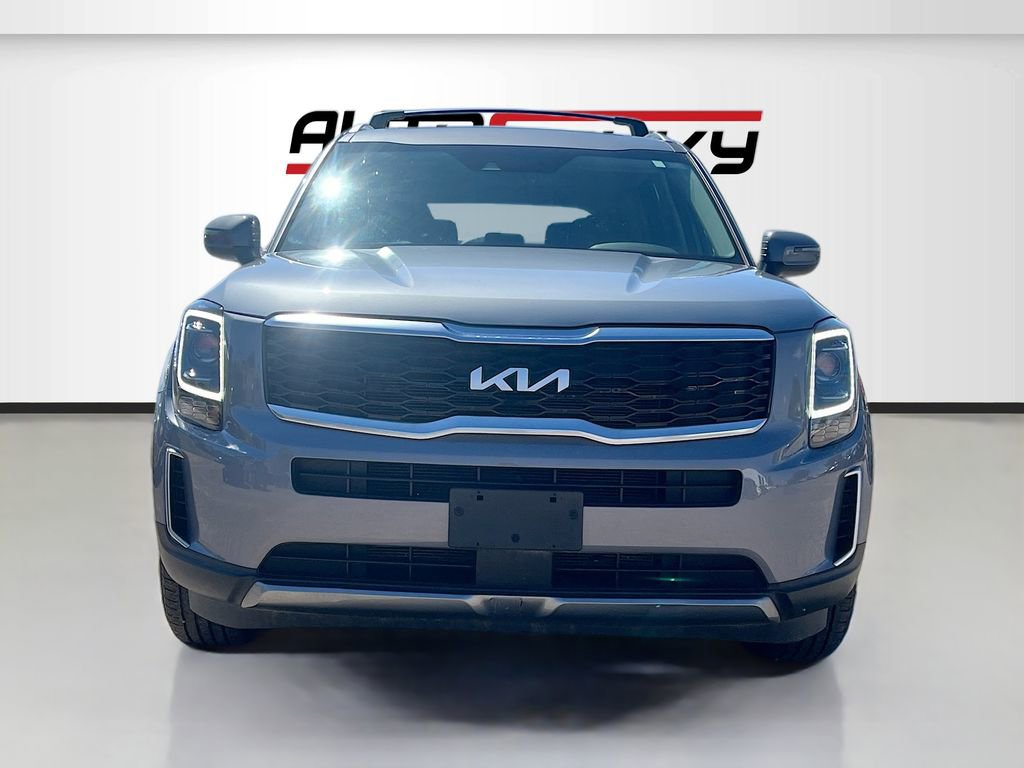 Used 2022 Kia Telluride EX image 2