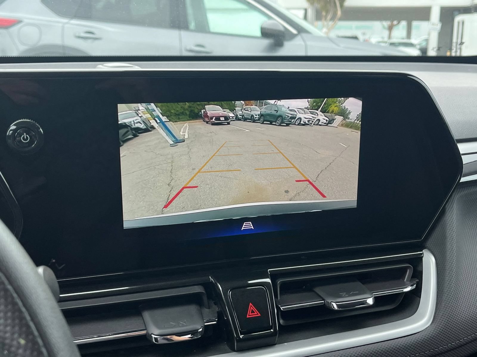 Used 2025 Chevrolet TrailBlazer LT FWD image 24