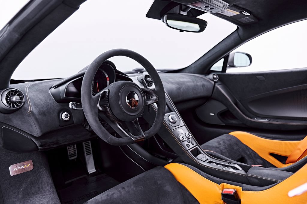 Used 2016 McLaren 675LT Coupe RWD image 2
