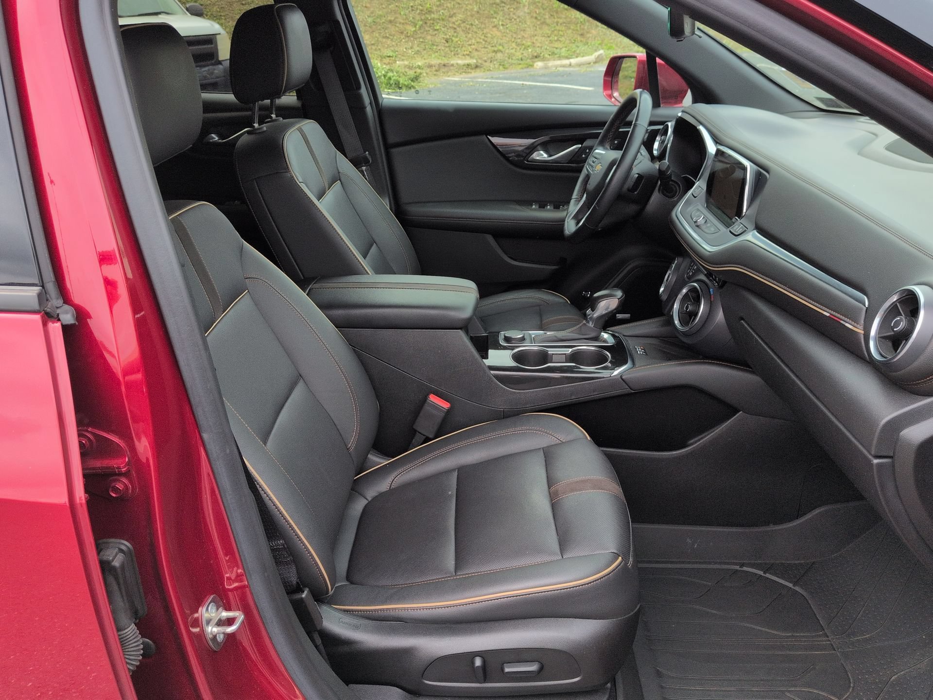 Certified 2020 Chevrolet Blazer Premier w/ Driver Confidence II Package AWD/4WD image 28