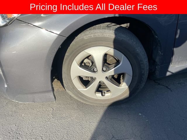 Used 2014 Toyota Prius FWD image 2