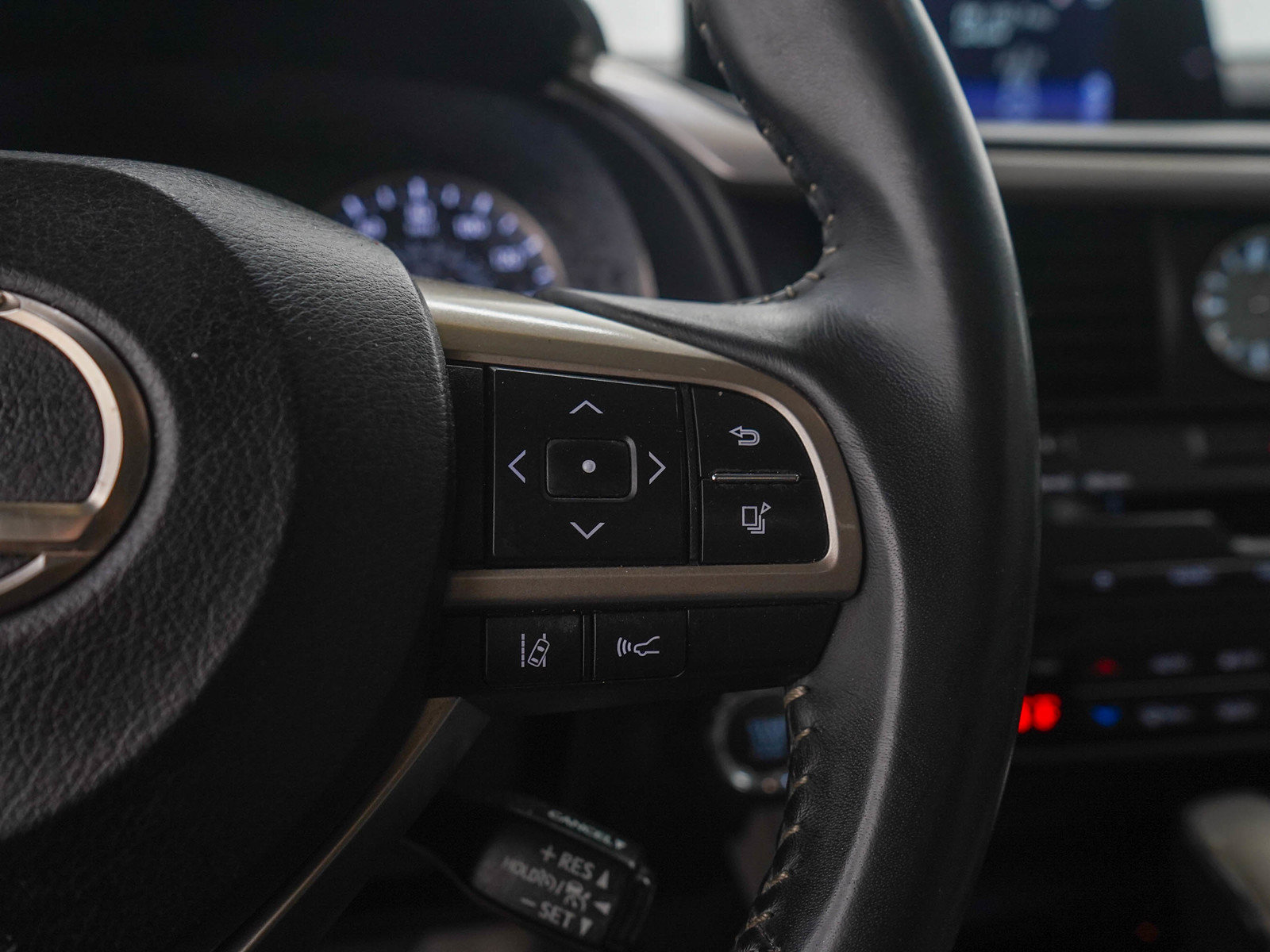 Used 2018 Lexus RX 350 AWD w/ Accessory Package image 28