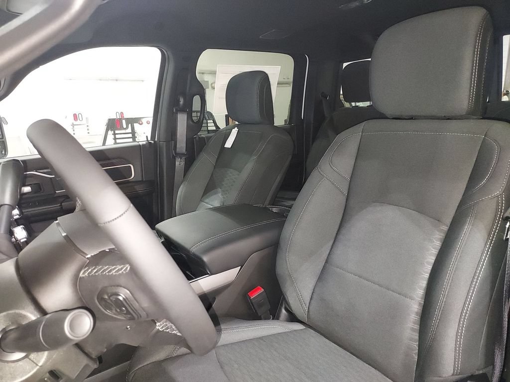 New 2026 RAM 2500 Big Horn AWD/4WD image 17