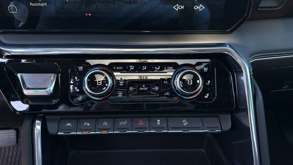 Used 2025 GMC Sierra 1500 Denali Ultimate image 13