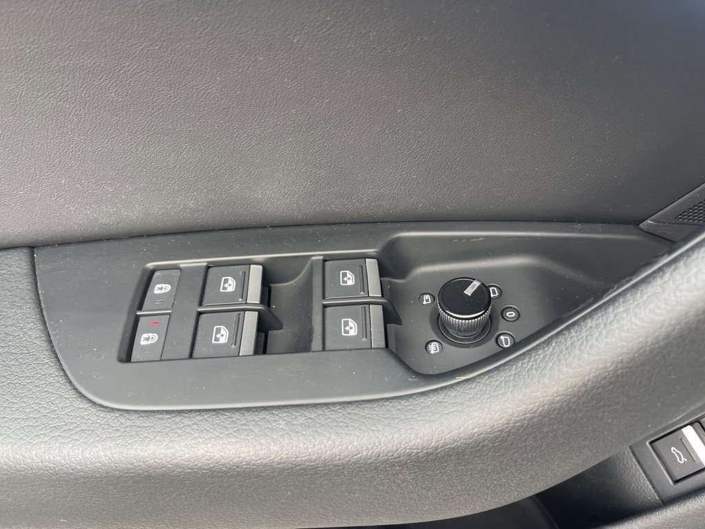 Used 2023 Audi A6 2.0T Premium image 31