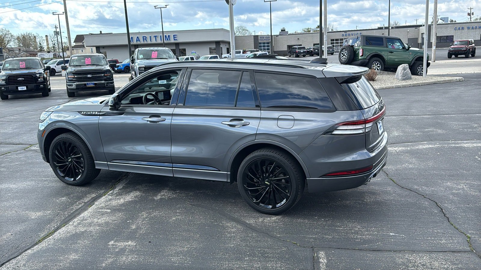 Used 2025 Lincoln Aviator Reserve w/ Jet Appearance Package AWD/4WD image 7