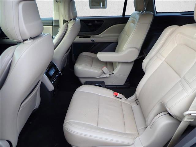 Used 2020 Lincoln Aviator Reserve w/ Elements Package Plus image 10