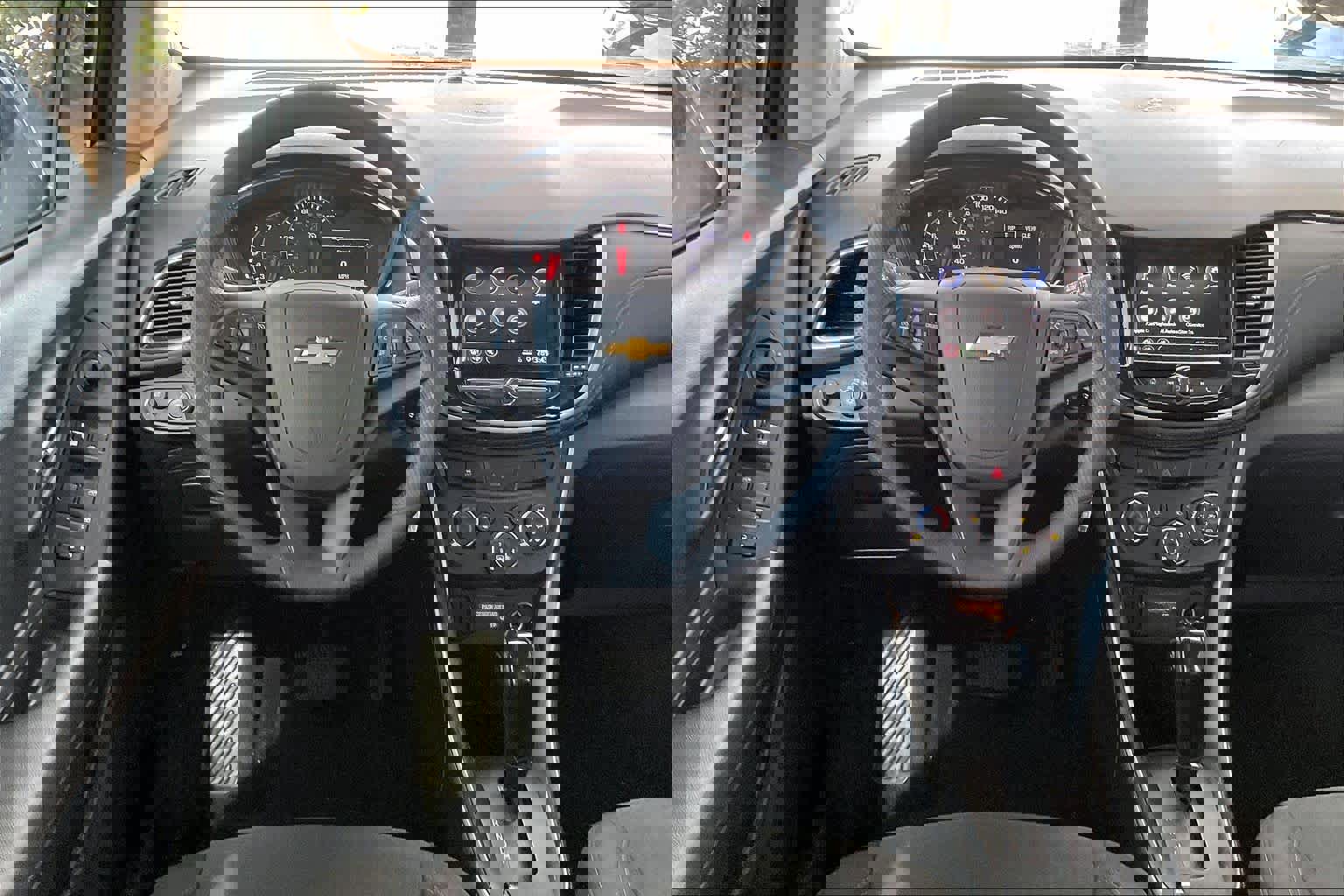 Used 2020 Chevrolet Trax LS w/ Tint and Cruise Package image 7