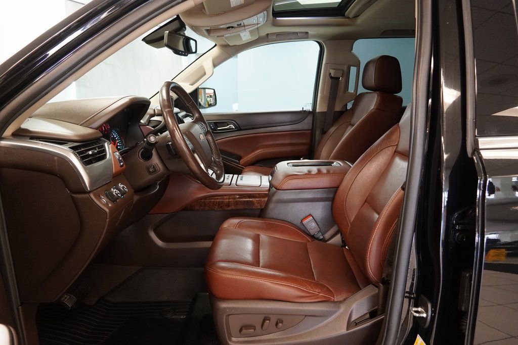 Used 2020 Chevrolet Suburban Premier image 6