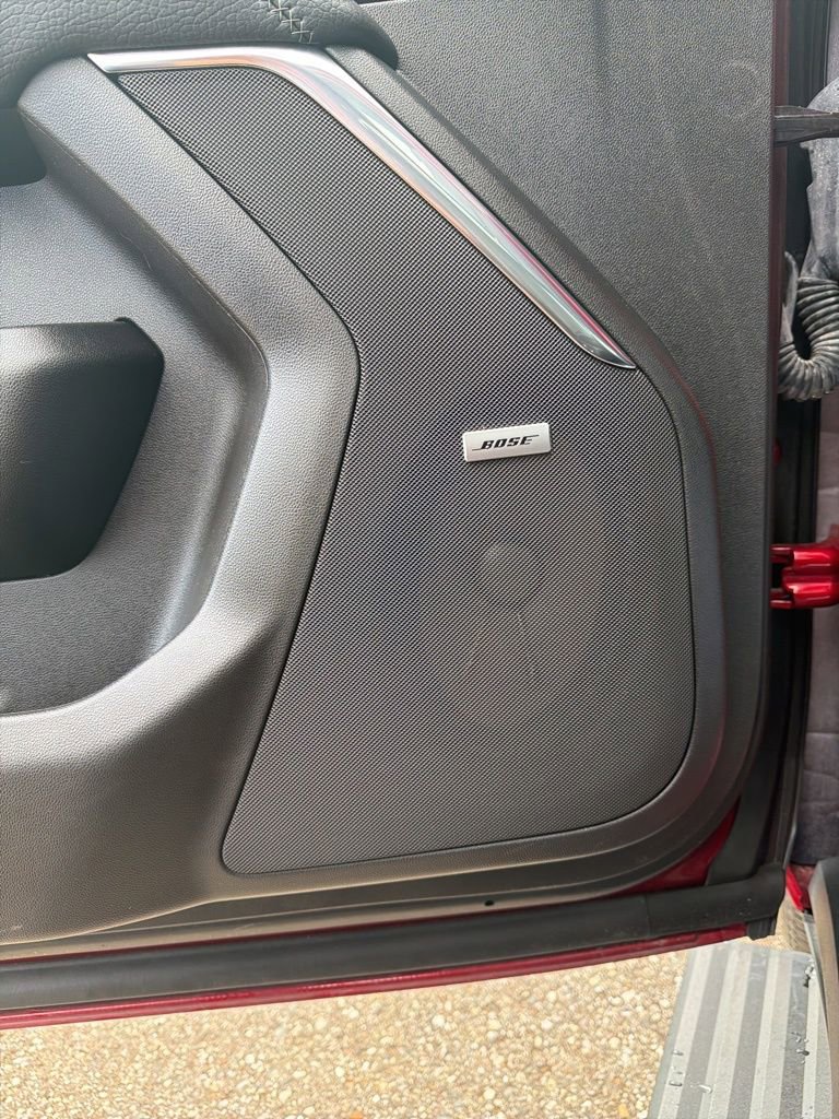 Used 2023 GMC Yukon XL Denali image 18