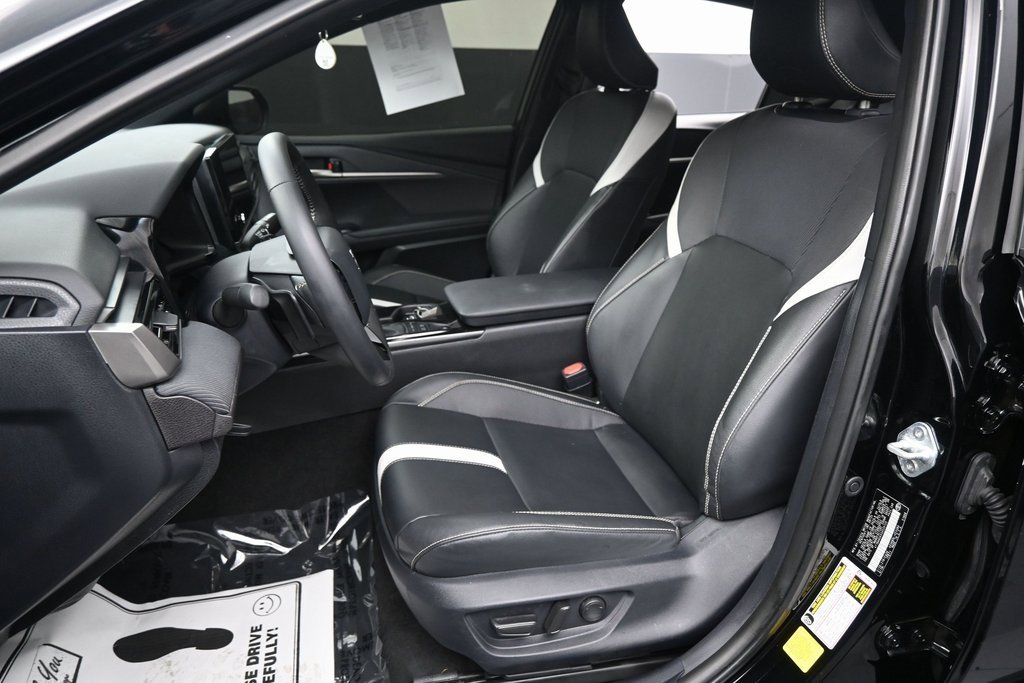 Used 2025 Toyota Camry SE image 31