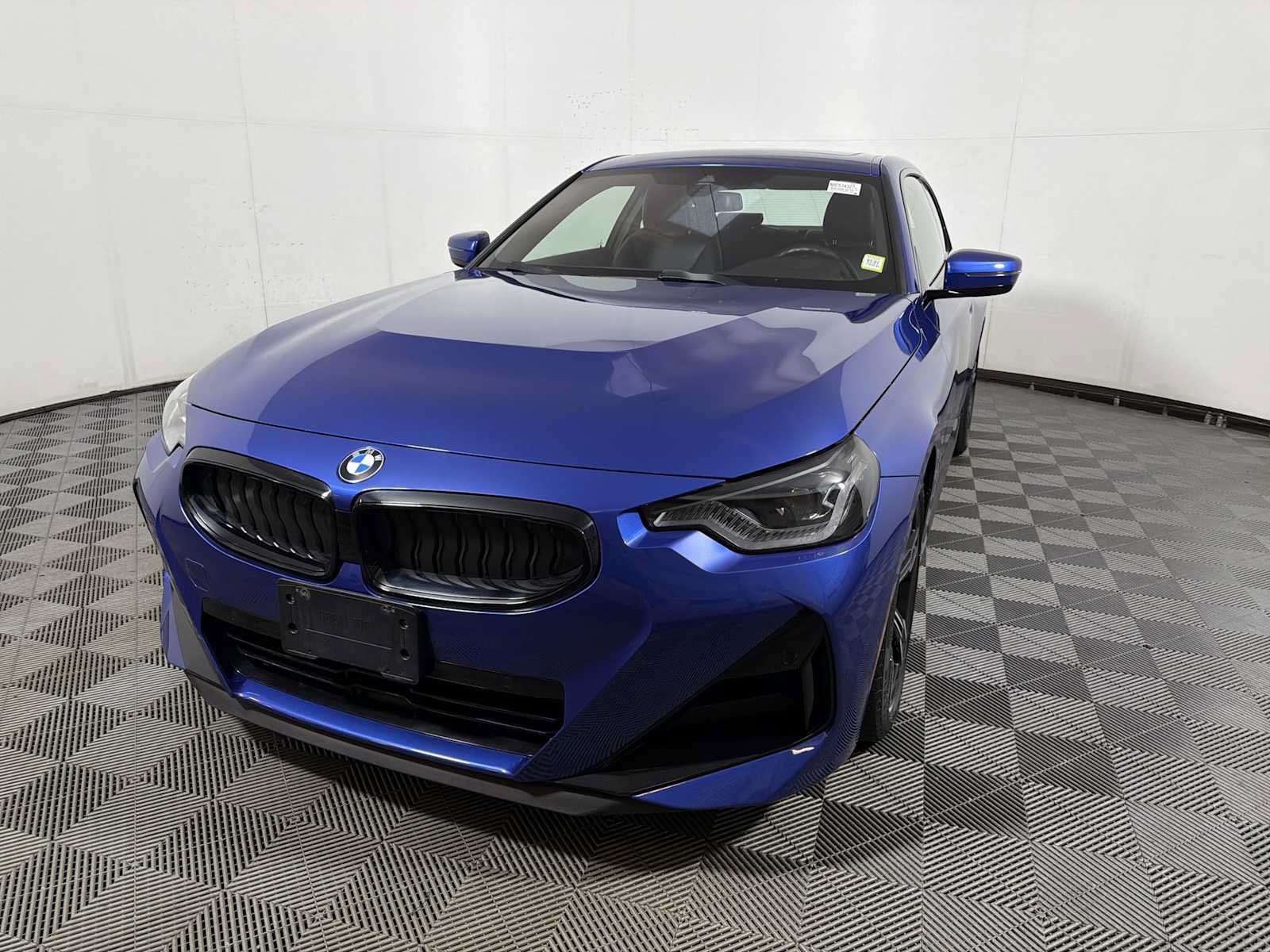 Used 2022 BMW 230i Coupe w/ Premium Package 2 RWD image 3
