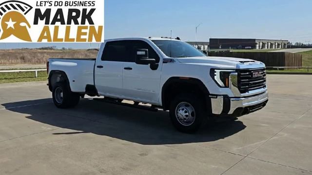 Used 2025 GMC Sierra 3500 Pro AWD/4WD image 2