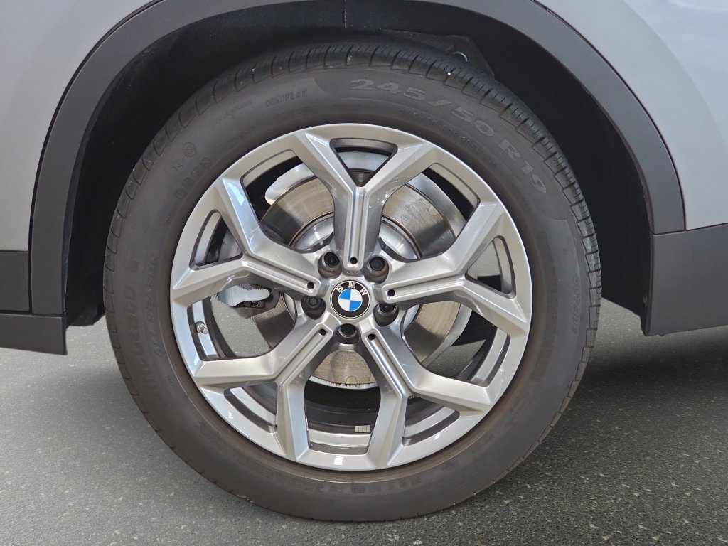 Used 2024 BMW X3 sDrive30i w/ Convenience Package RWD image 32