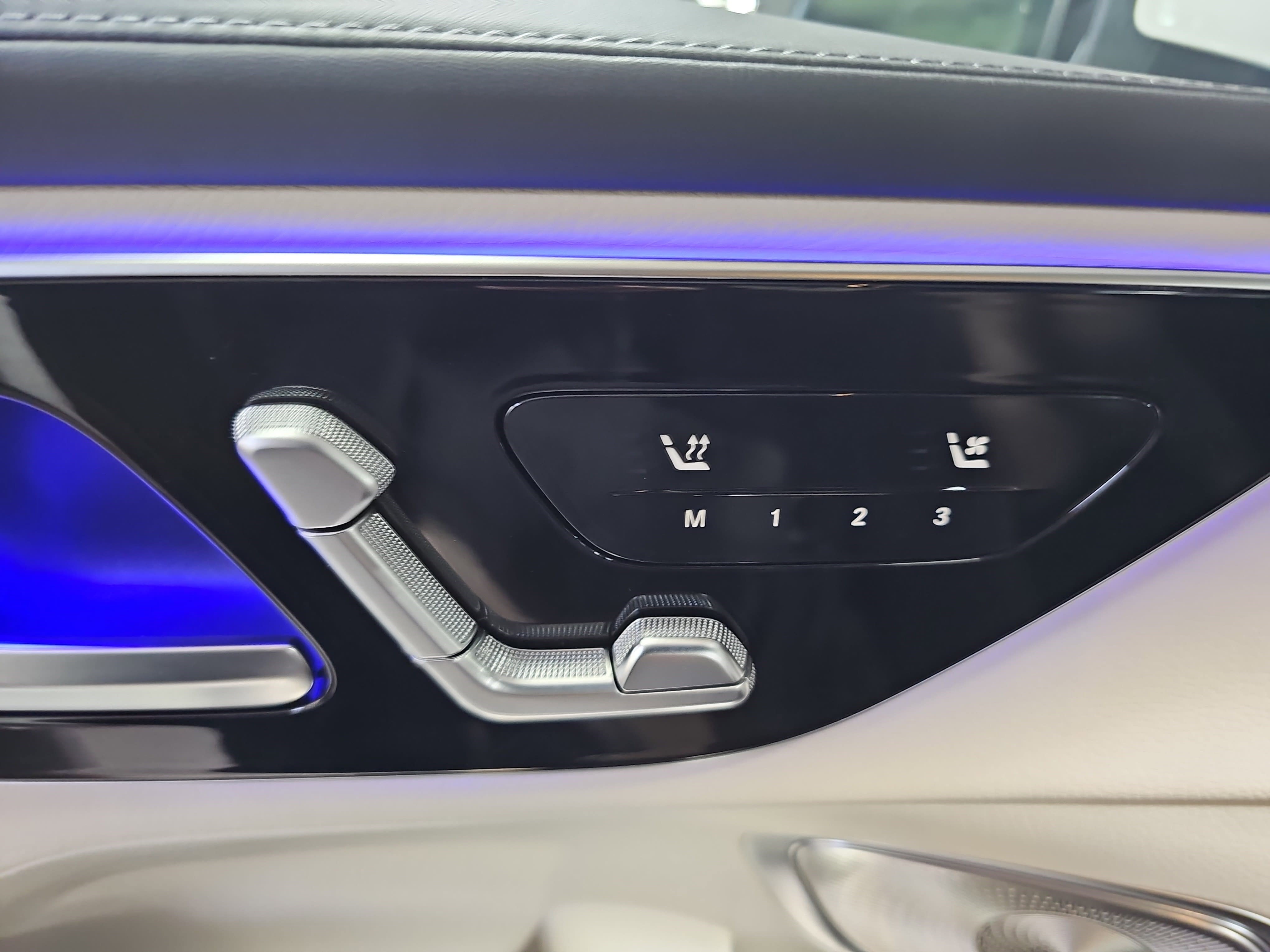 Used 2023 Mercedes-Benz GLC 300 image 31