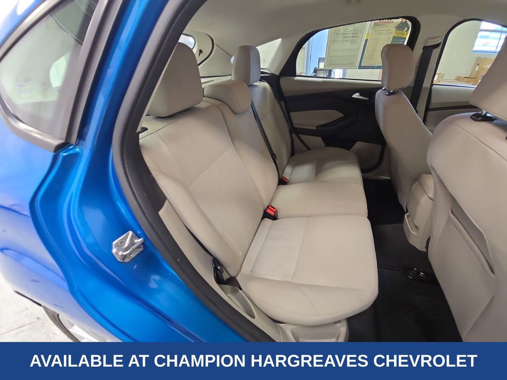 Used 2016 Ford Focus SE w/ SE Cold Weather Package FWD image 36