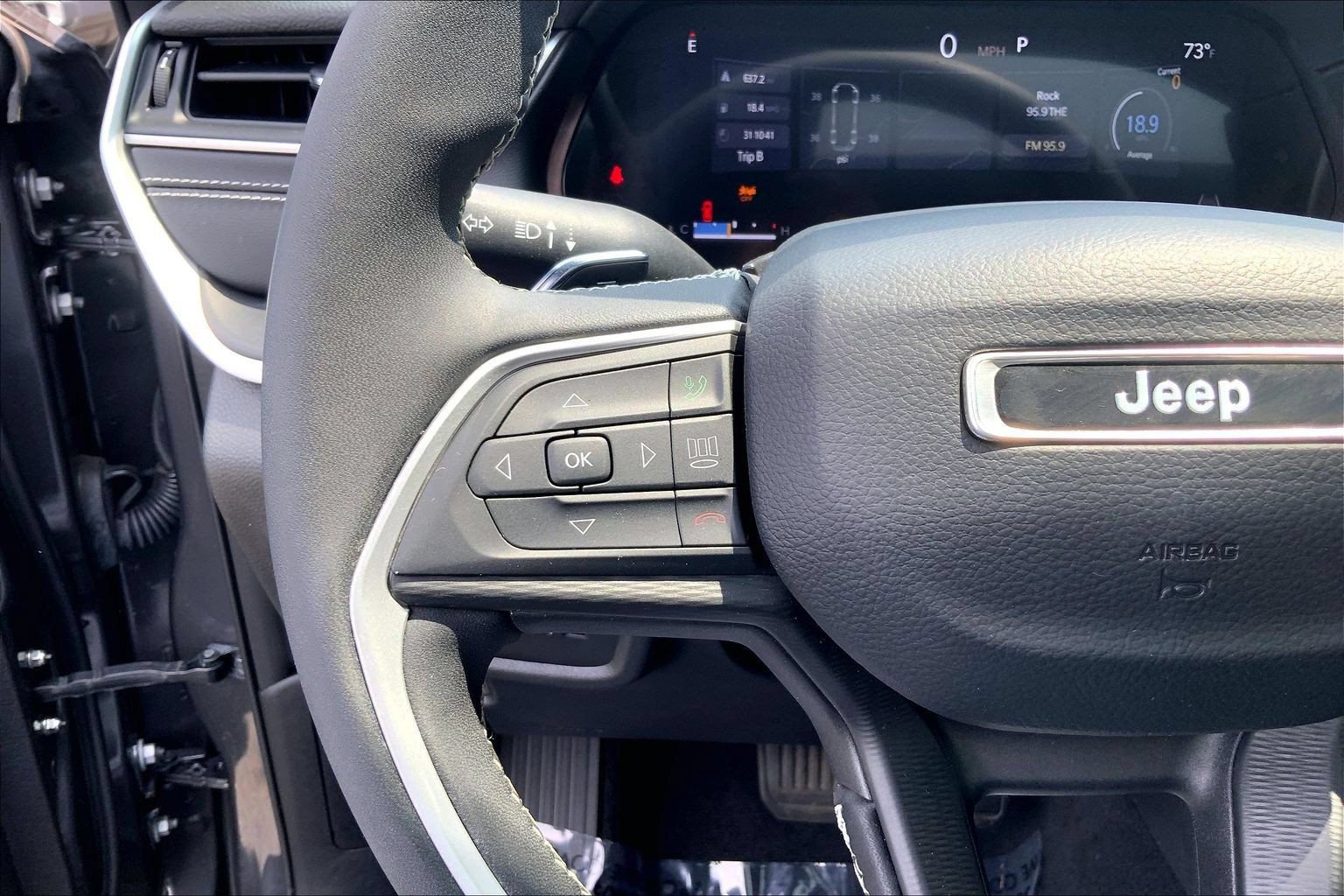 Used 2023 Jeep Grand Cherokee Altitude AWD/4WD image 22