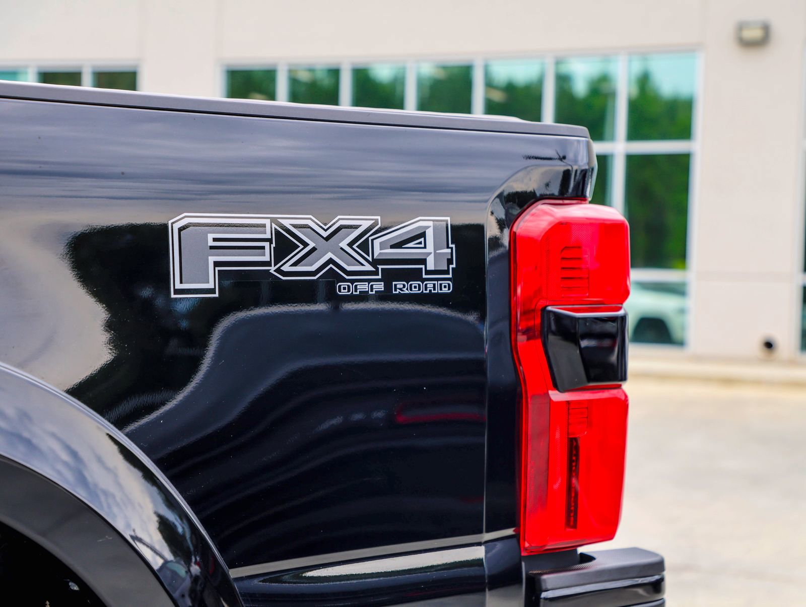 Used 2024 Ford F250 Lariat w/ Lariat Ultimate Package AWD/4WD image 8