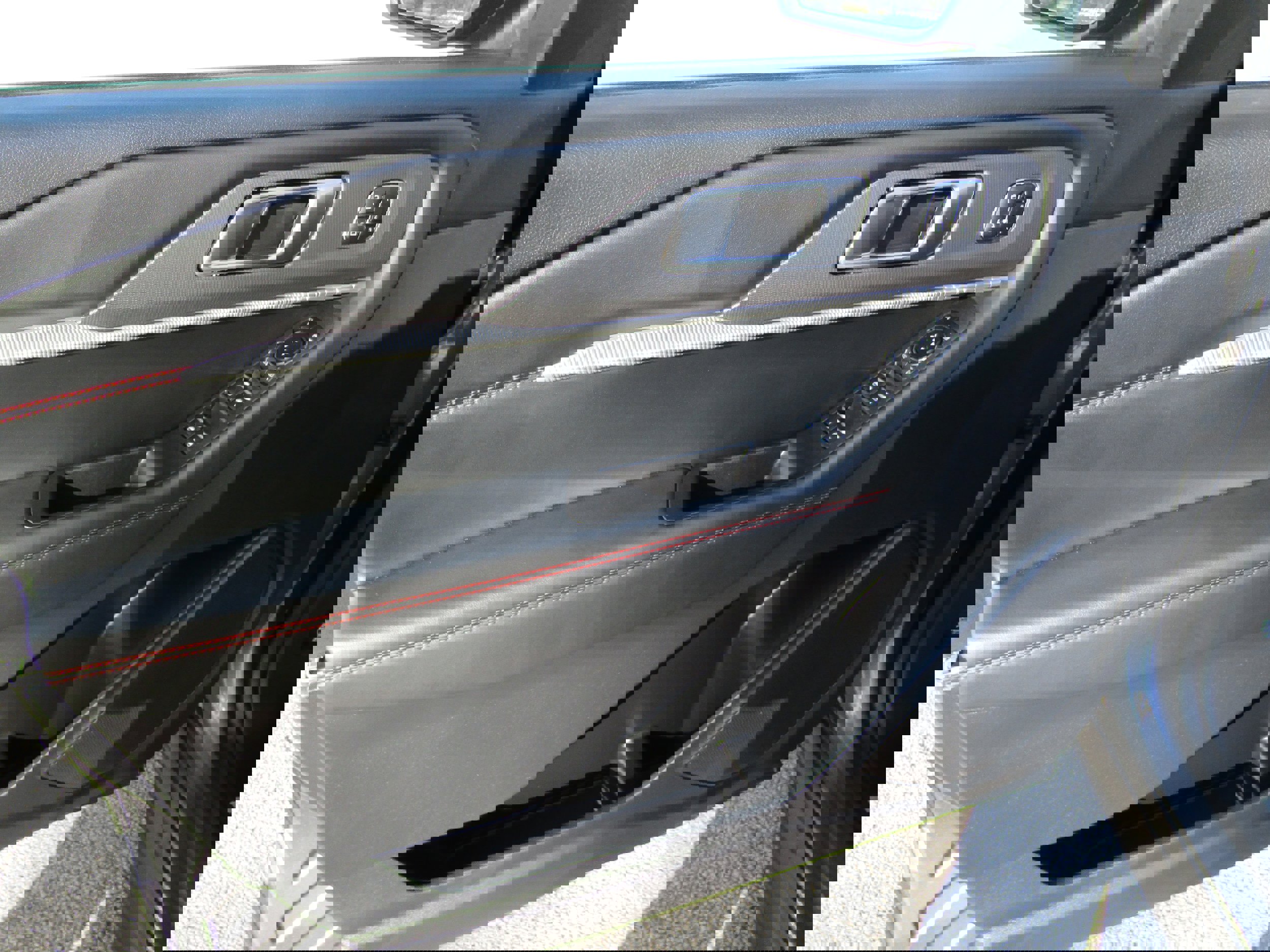 Certified 2025 Ford Explorer ST-Line w/ Premium Package image 10