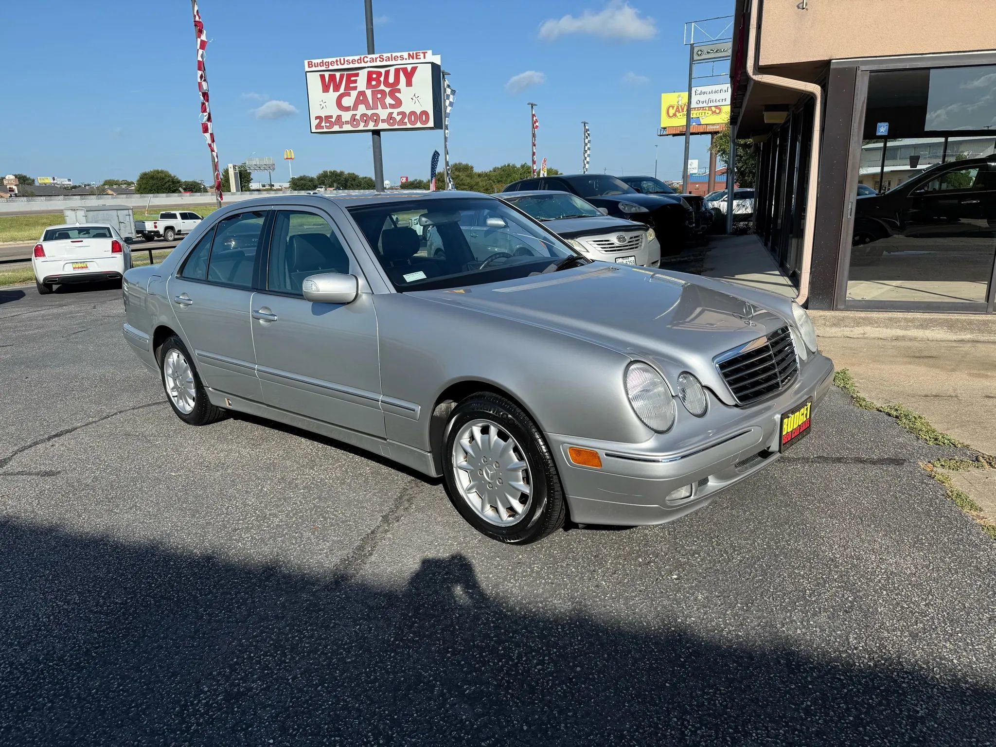 Used 2001 Mercedes-Benz E 320 Sedan image 3