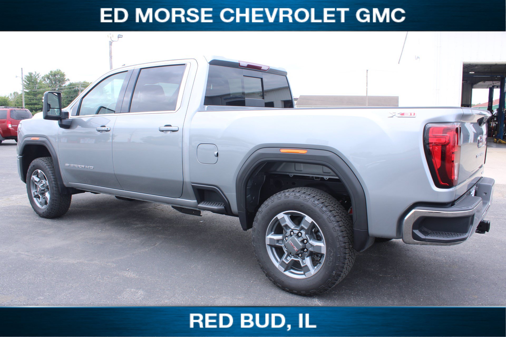 New 2026 GMC Sierra 2500 SLE w/ Preferred Package AWD/4WD image 17
