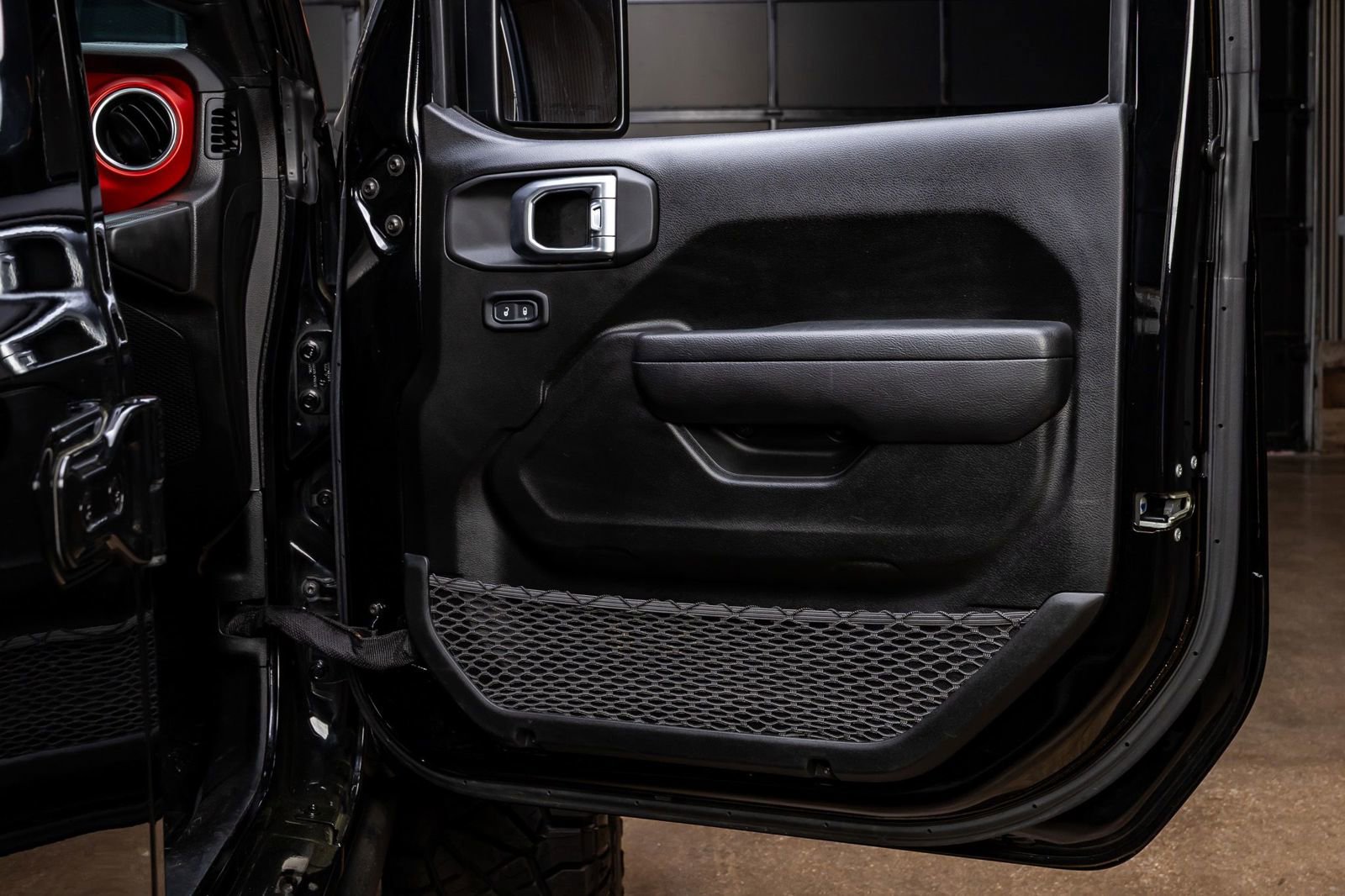 Used 2022 Jeep Wrangler Unlimited Rubicon AWD/4WD image 34