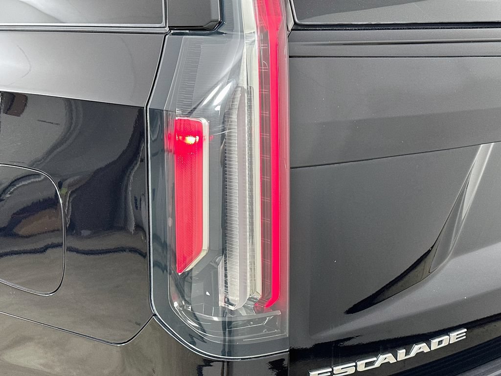 Used 2023 Cadillac Escalade Sport w/ Touring Package AWD/4WD image 44