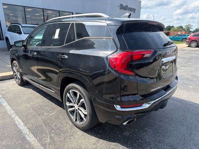Used 2020 GMC Terrain Denali w/ Denali Premium Package AWD/4WD image 3
