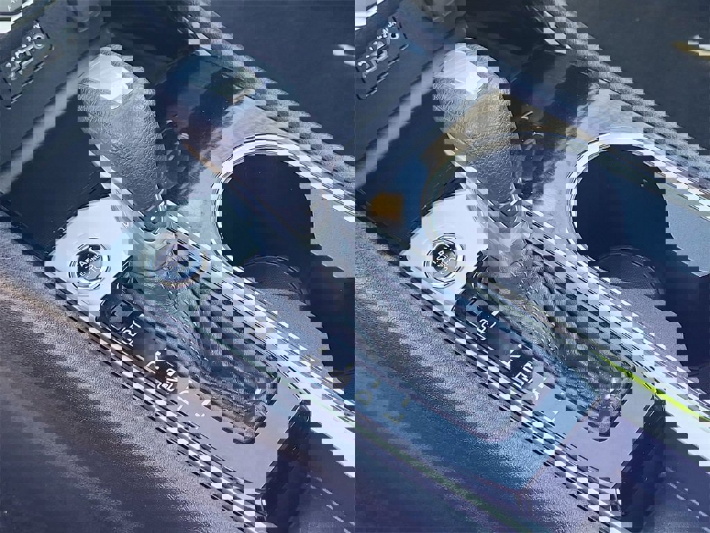 Used 2024 Nissan Altima 2.5 SV image 22