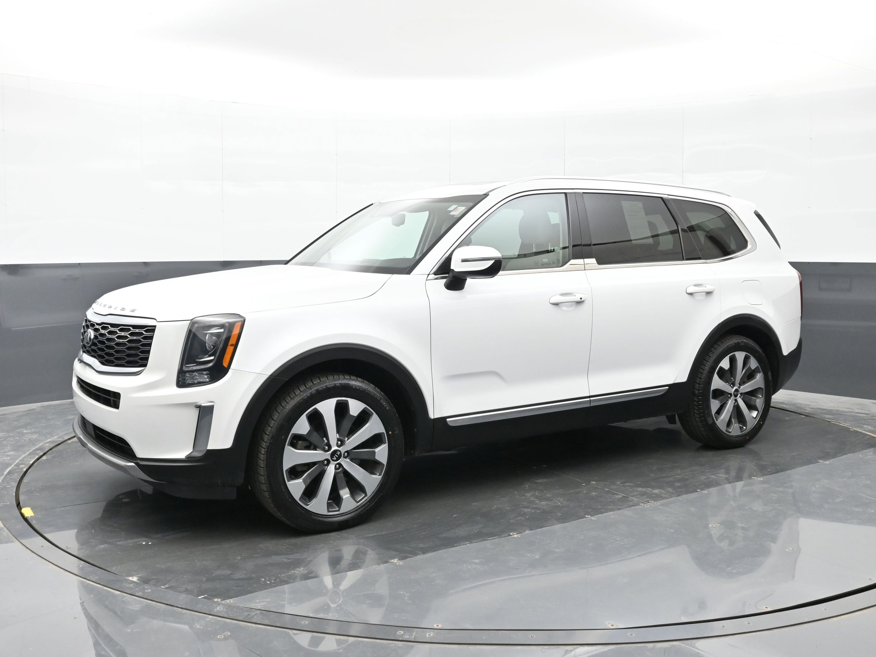 Used 2020 Kia Telluride EX w/ EX Premium Package AWD/4WD image 8