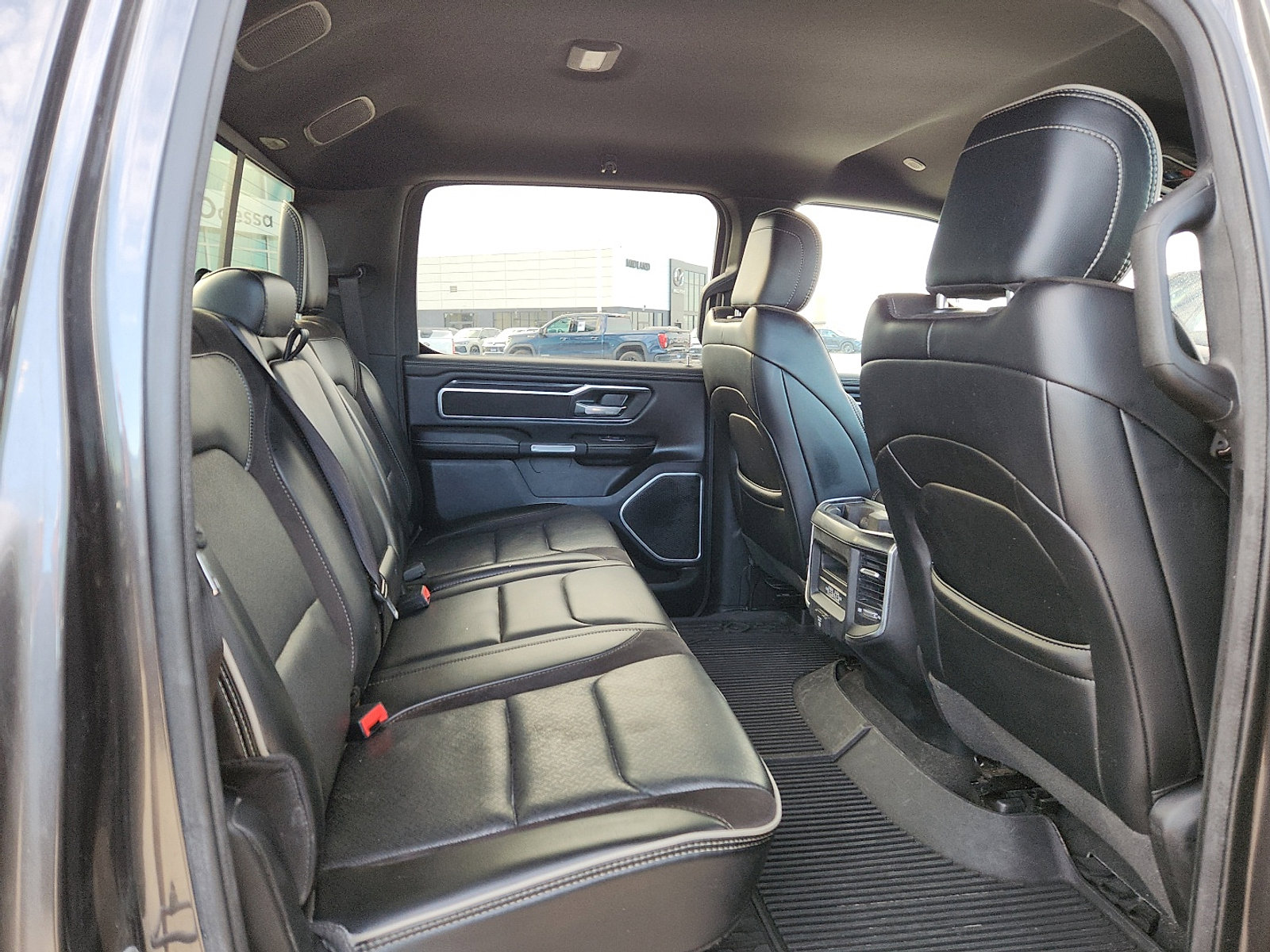 Used 2022 RAM 1500 Laramie w/ Sport Appearance Package image 14