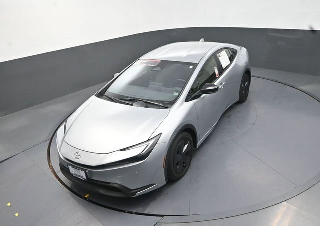 Used 2024 Toyota Prius LE image 13