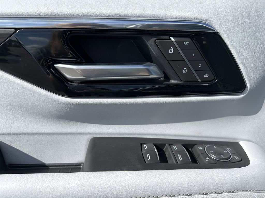 New 2025 Chevrolet Suburban Premier w/ Sun And Tow Package image 7