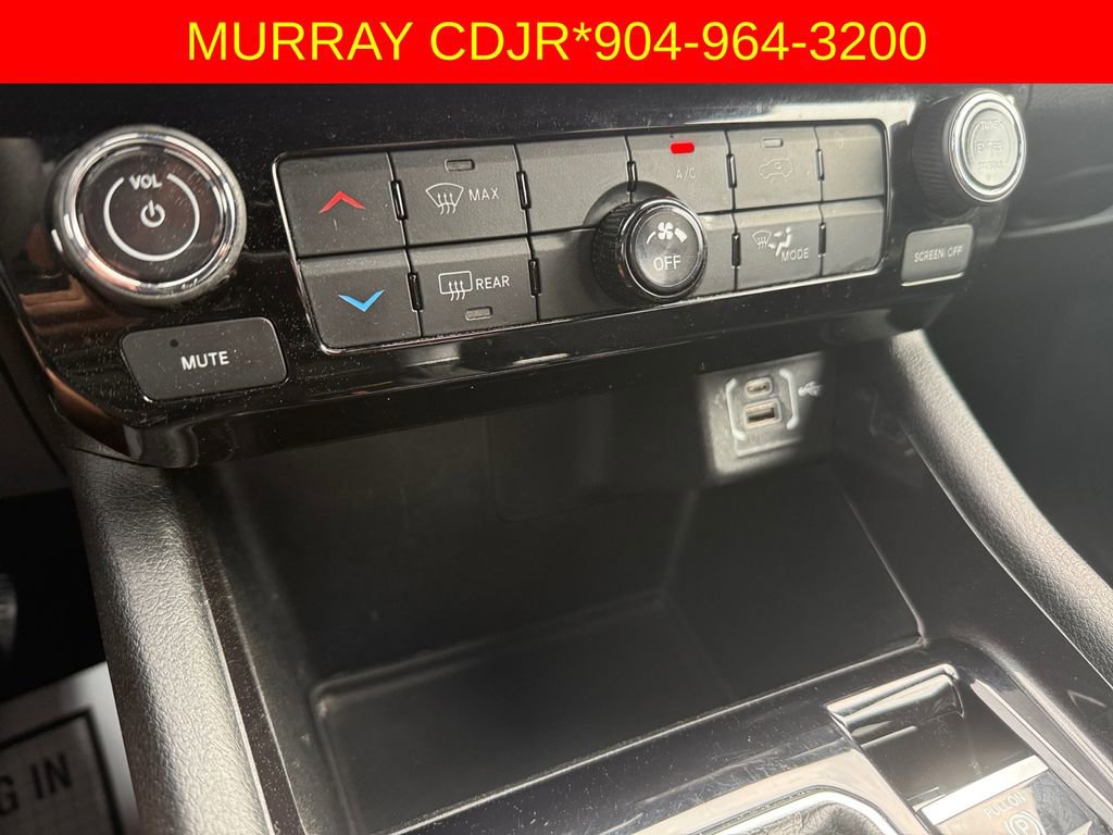 Certified 2024 Jeep Compass Latitude image 27