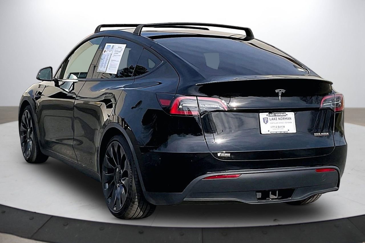 Used 2023 Tesla Model Y Performance image 7