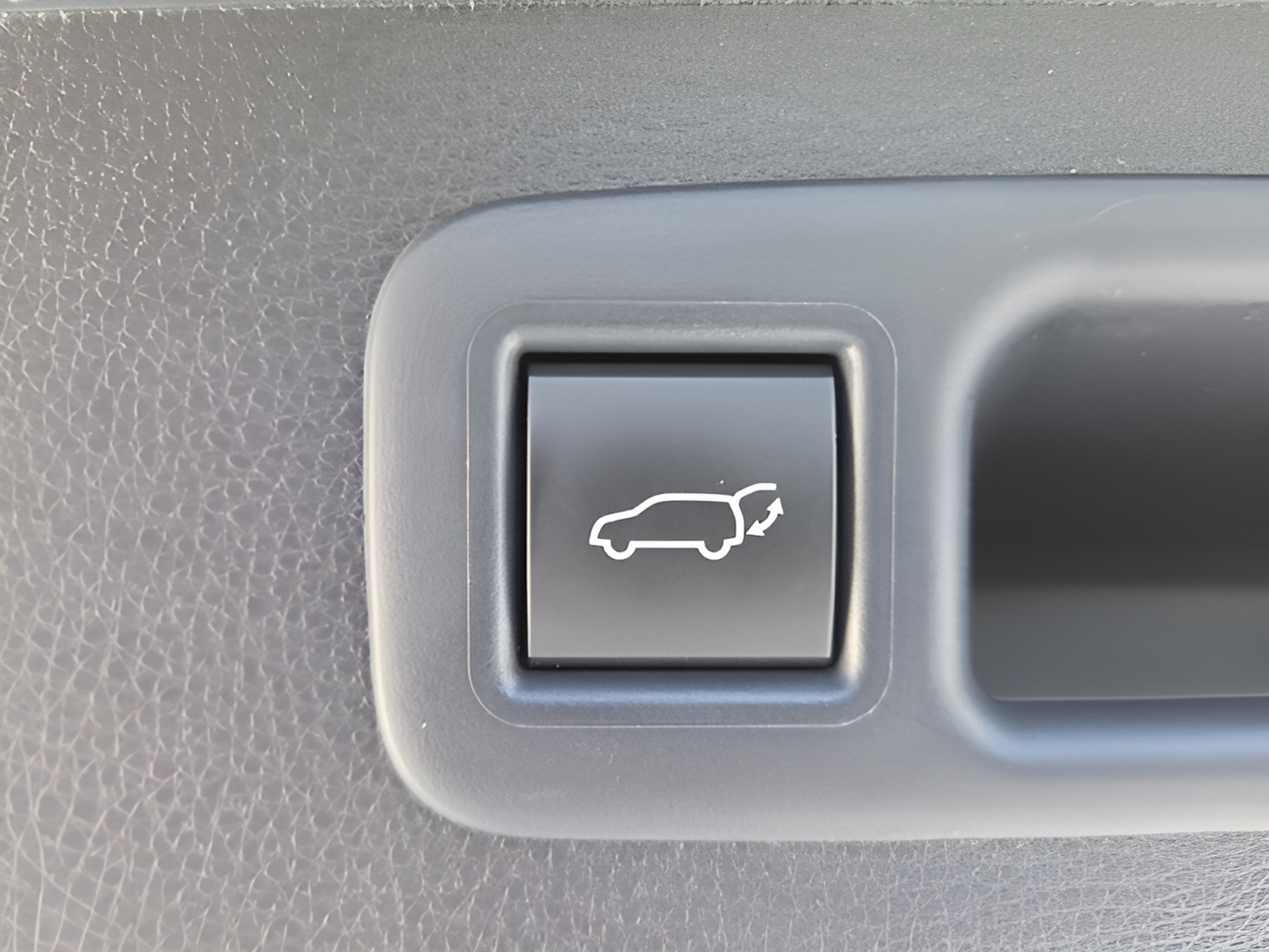 Used 2025 Toyota Highlander Limited AWD/4WD image 13