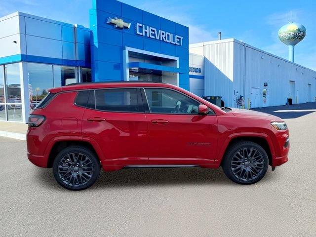 Used 2022 Jeep Compass Limited w/ (RED) Package AWD/4WD image 2
