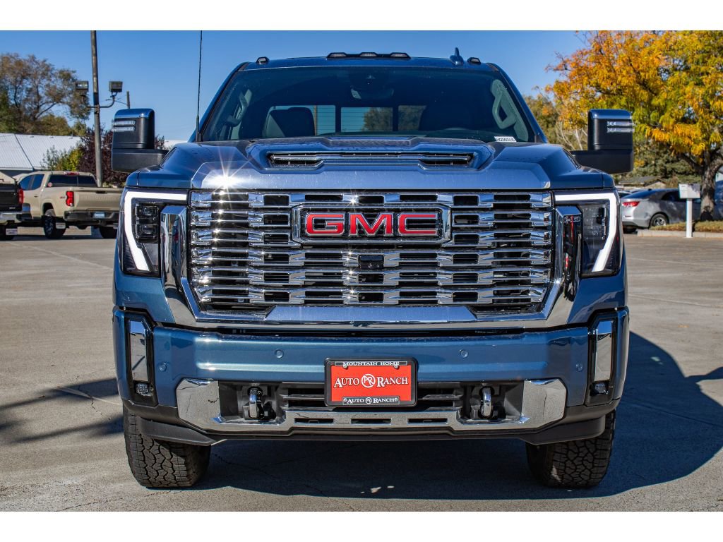 New 2026 GMC Sierra 3500 Denali w/ Denali Reserve Package image 3