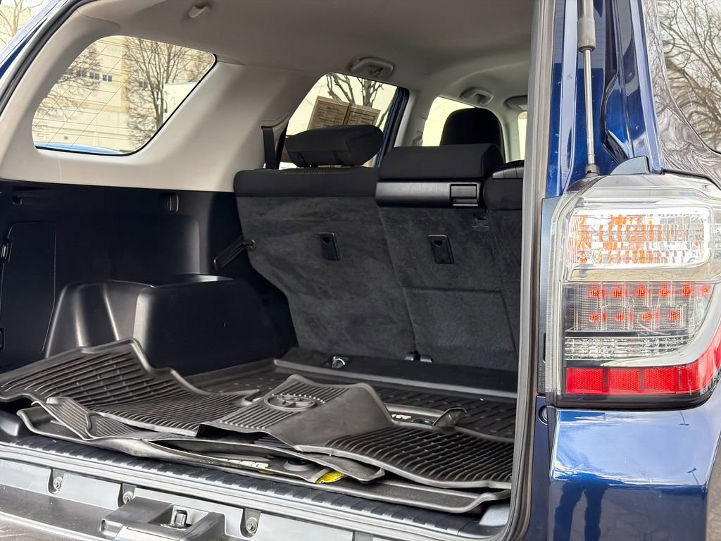 Used 2017 Toyota 4Runner TRD Off-Road image 8