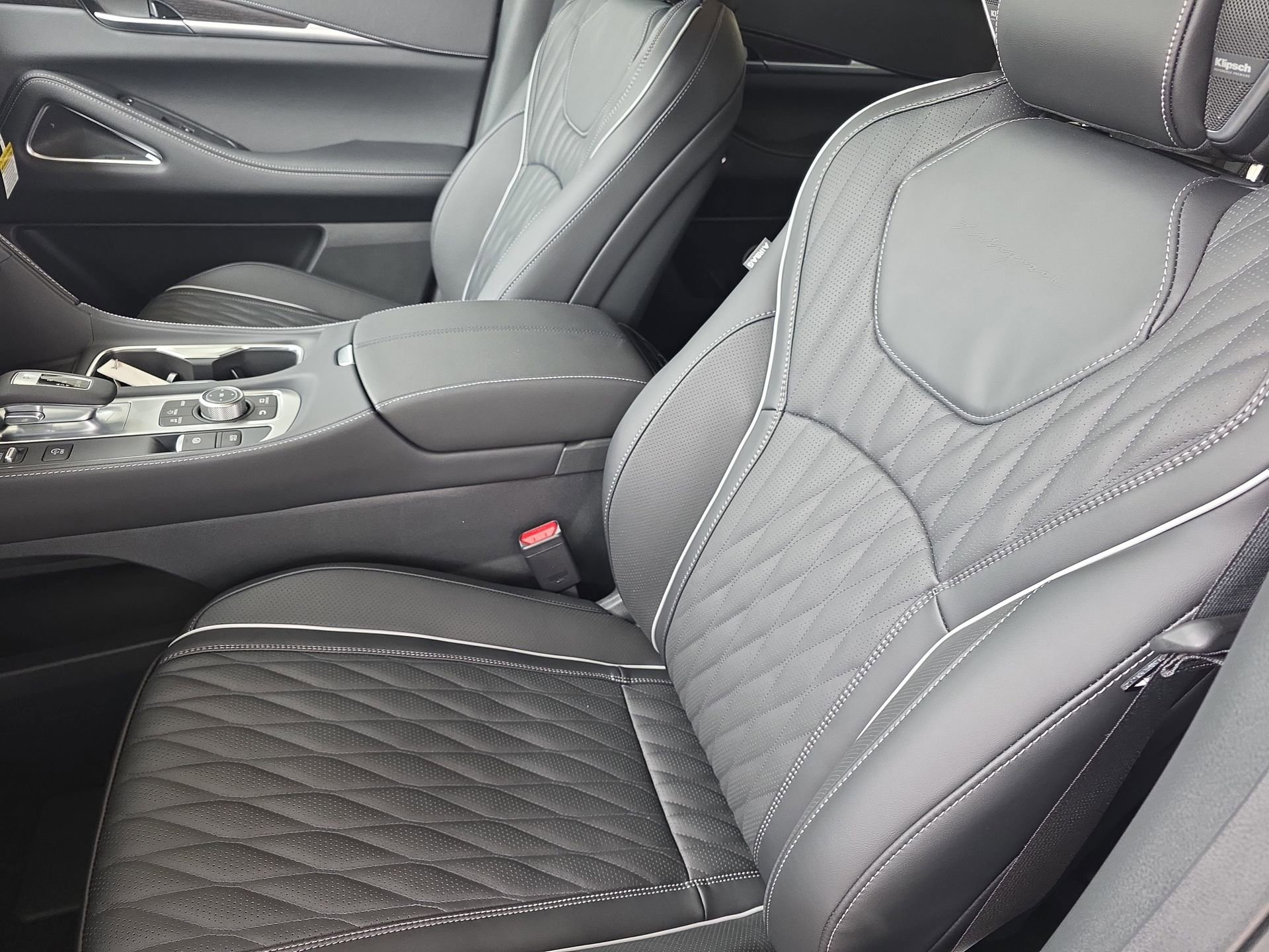 New 2026 INFINITI QX60 Autograph w/ Dark Cargo Package AWD/4WD image 15