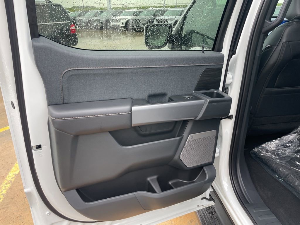 New 2025 Ford F150 Lightning Lariat image 26